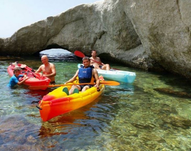 Compartiendo kayak en Carboneras.JPG